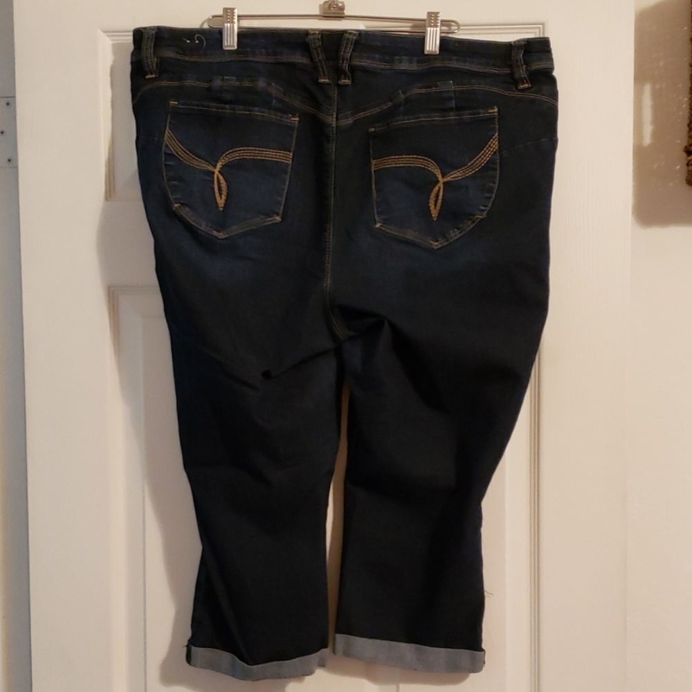 Womens capris size 20